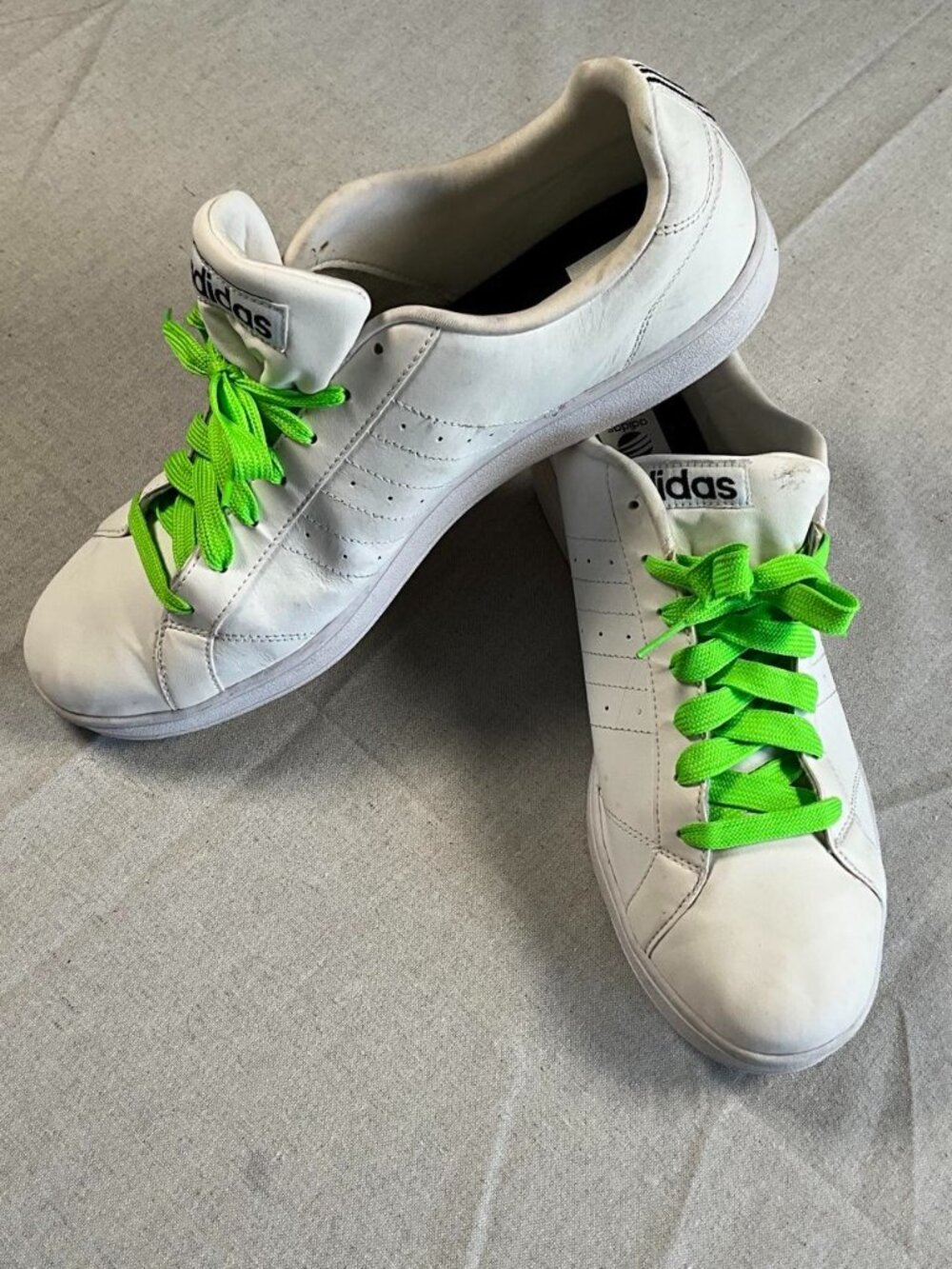 Mens adidas NEO Advantage Clean VS Neon Green Laces FitFoam Snekaers (Size 12)